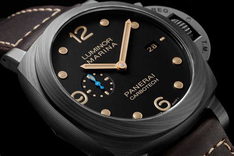 panerai luminor marina carbotech.